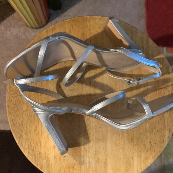🎉HOST PICK🎉 Mix No. 6 Metallic Silver Strappy Sandals - Picture 2 of 4